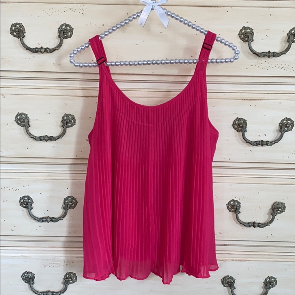 Pink tank top